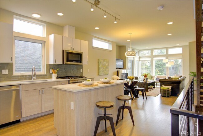 Foto del edificio - 6209 9th Ave NE
