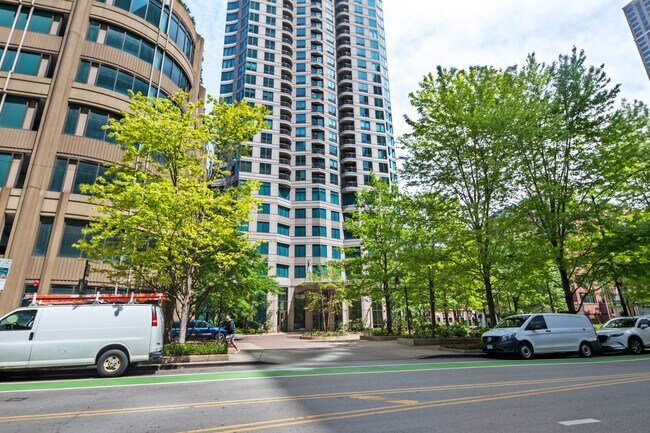 Foto del edificio - 400 N La Salle Dr