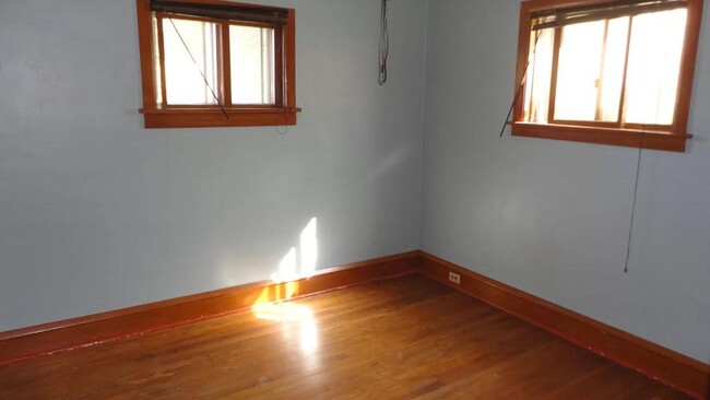 Building Photo - 3330 Fortune Ave.