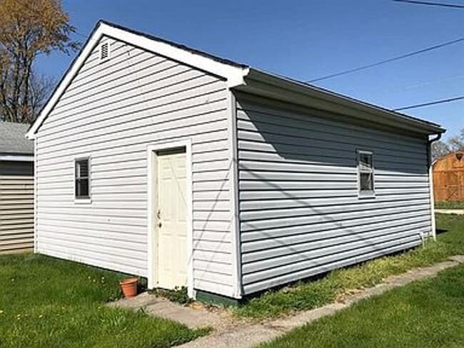 Building Photo - newly updated 2 bedroom 1 bath