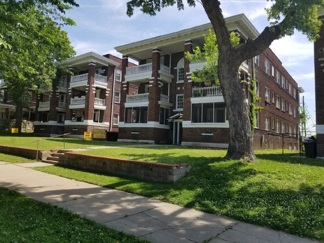 Primary Photo - 533 Gladstone Blvd