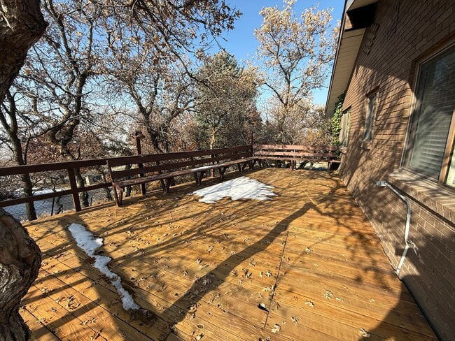 Building Photo - Remodeled 5 bedroom home near Bountiful ridge golf course