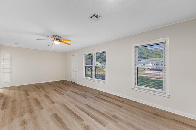 Building Photo - 3504 Lasker Ave