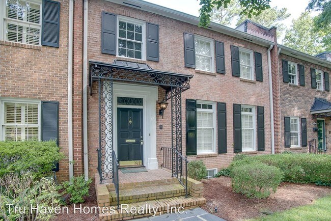 Foto del edificio - 3498 Paces Pl NW