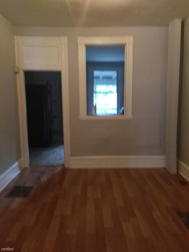 Foto del edificio - 3 br, 1 bath House - 4630 Pimlico Rd