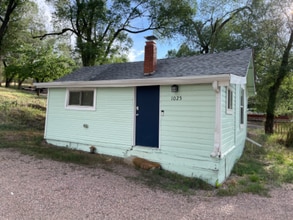 Building Photo - 1025 W Cimarron St