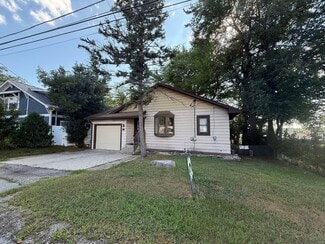 Building Photo - 709 Lake Shore Dr