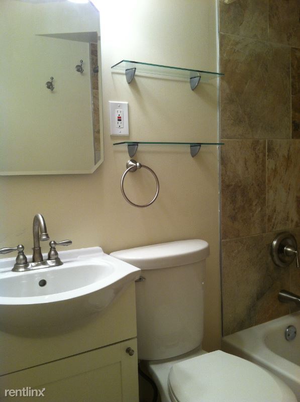 Foto del edificio - 2 br, 1 bath House - 1351 K Street, SE