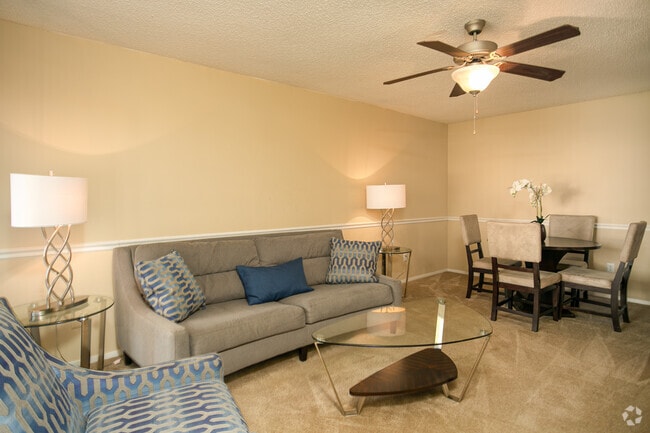 1BR-1BA-765sf Living Space - Park at Avellino