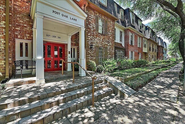Foto del edificio - 361 N Post Oak Ln