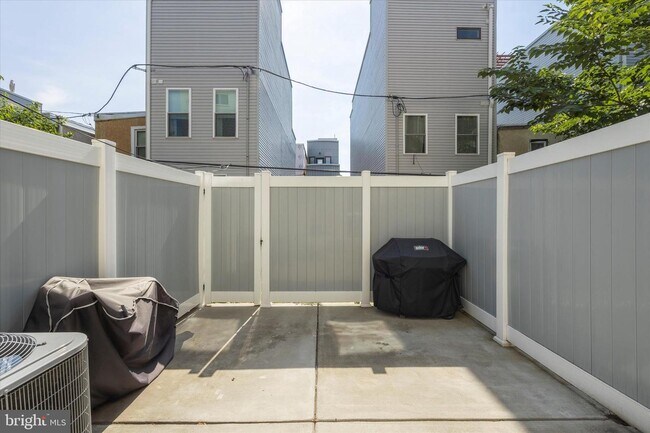 Foto del edificio - 1433 S Taylor St