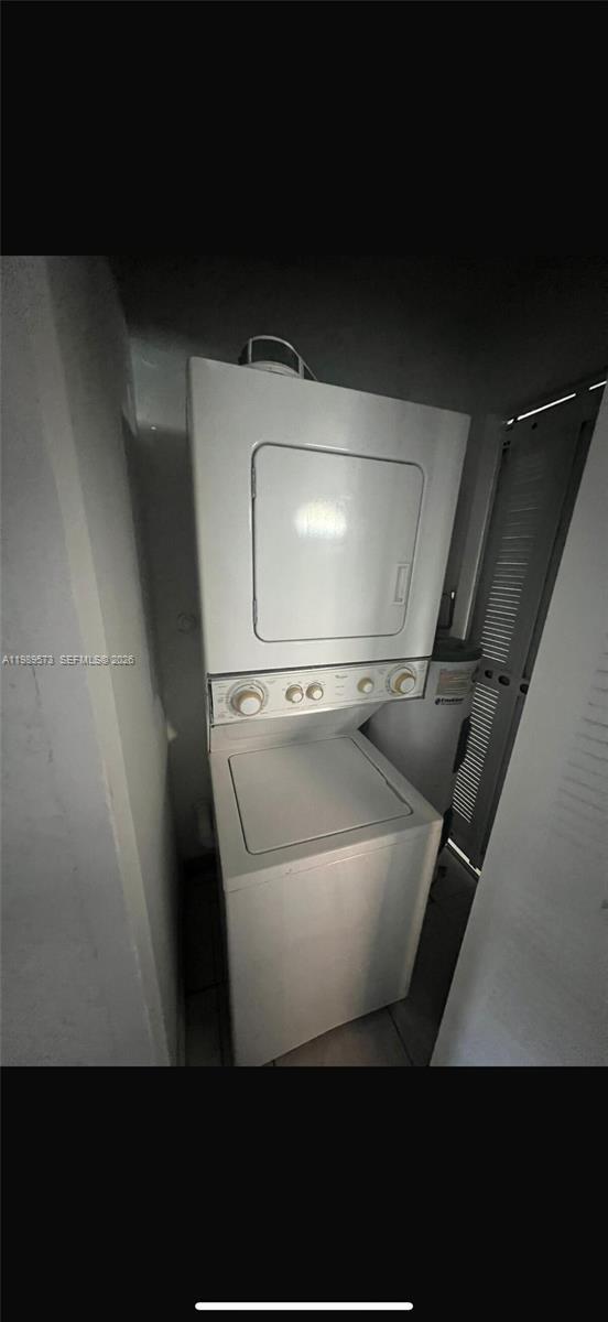 Foto del edificio - 313 SE 3rd Ave