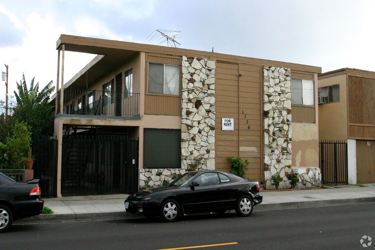 Building Photo - 1336 Walnut Ave