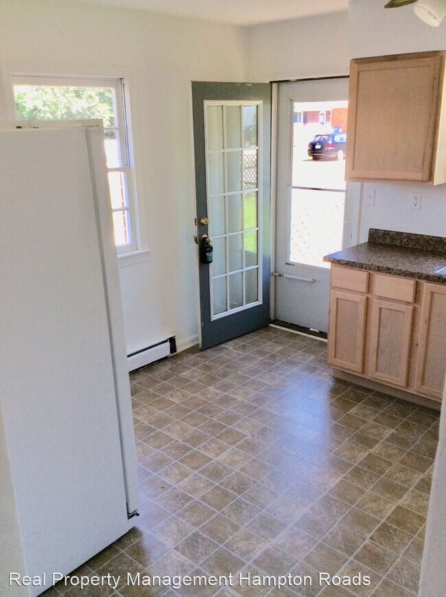 Building Photo - 2 br, 1 bath House - 8037 Redmon Road Unit A