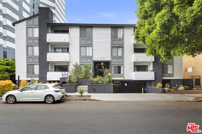 Foto del edificio - 1226 Amherst Ave