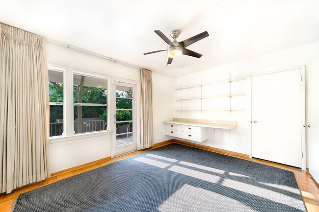Building Photo - 2419 Meadow Valley Ter