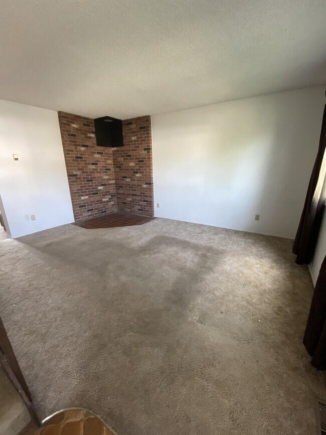 Foto del edificio - 1283 N 18th St