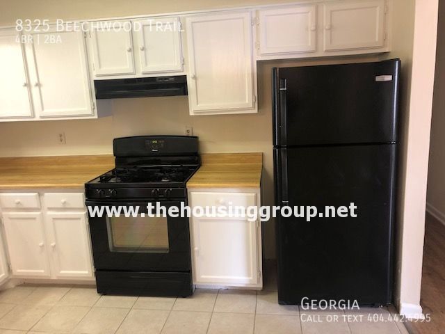 Foto del edificio - 8325 Beechwood Ct