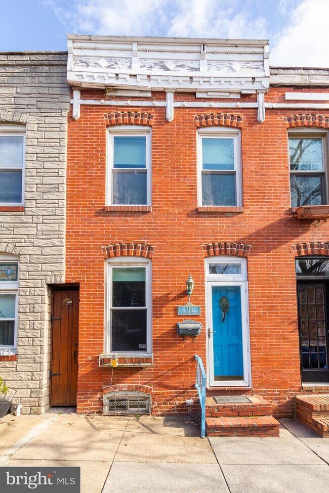 Building Photo - 713 S Milton Ave