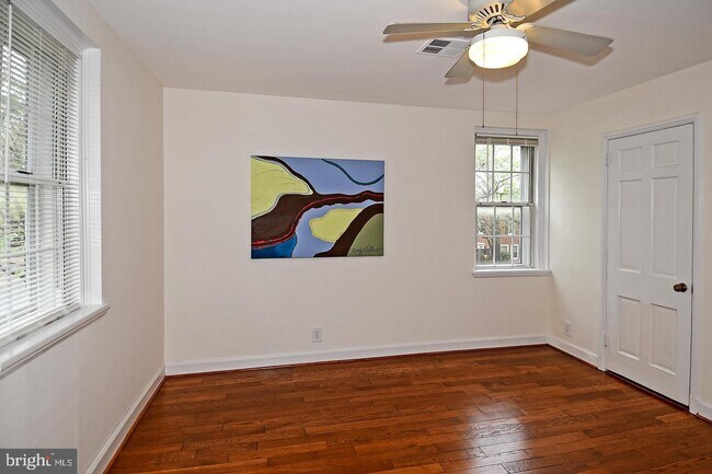 Foto del edificio - 2829 S Abingdon St