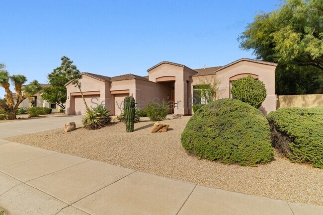 Building Photo - 7524 E Rose Garden Ln