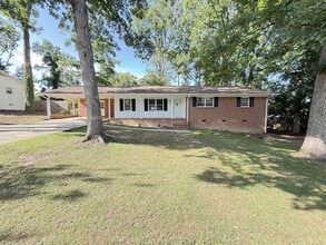 Building Photo - 407 Strange Rd