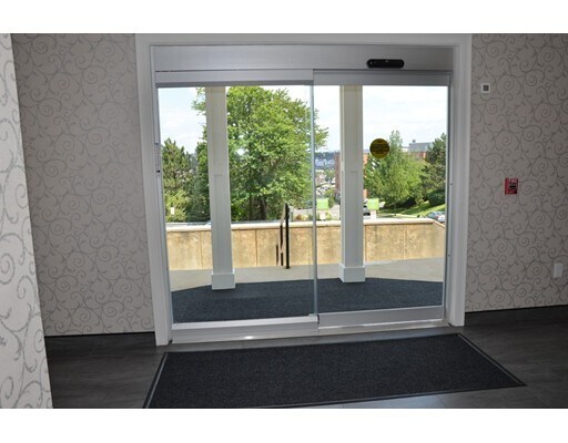 Primary Photo - 6 Admirals Way
