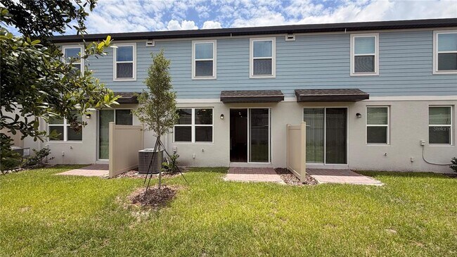 Foto del edificio - 16346 Bird of Paradise Ave