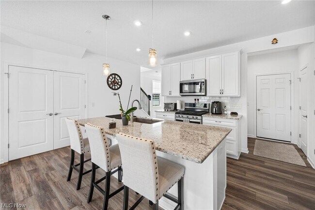 Foto del edificio - 875 Dipper Ln