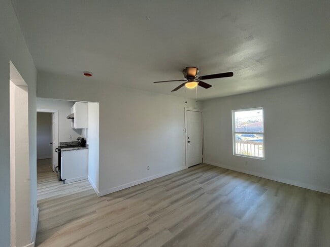 Building Photo - SECOND STORY APARTMENT WITH WATER PAID!!