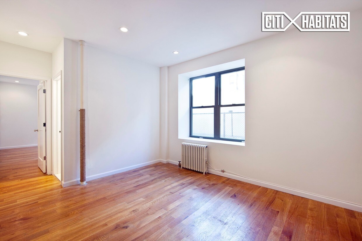 Building Photo - 9 E 118th St