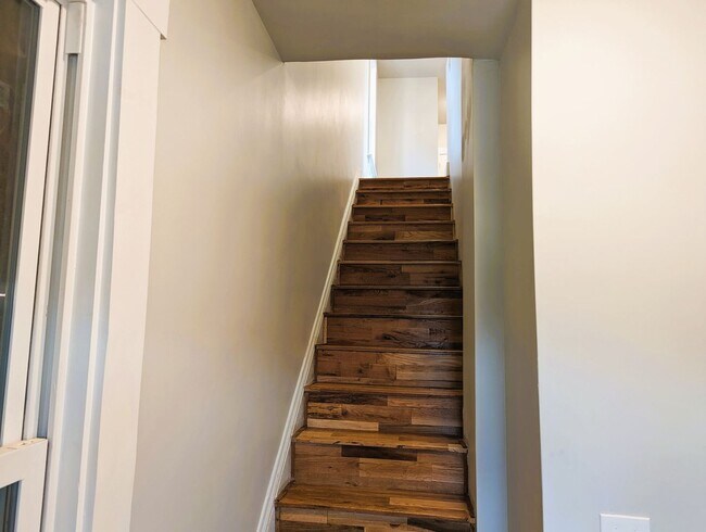 Photo - 530 Ridgeway Ave Apartment