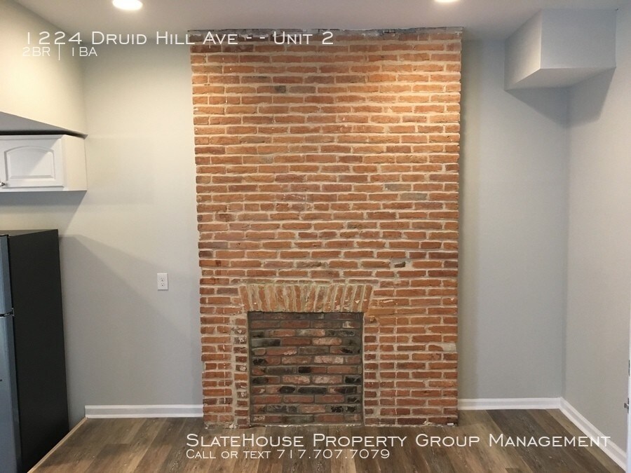 Foto del edificio - Exposed Brick Spacious home