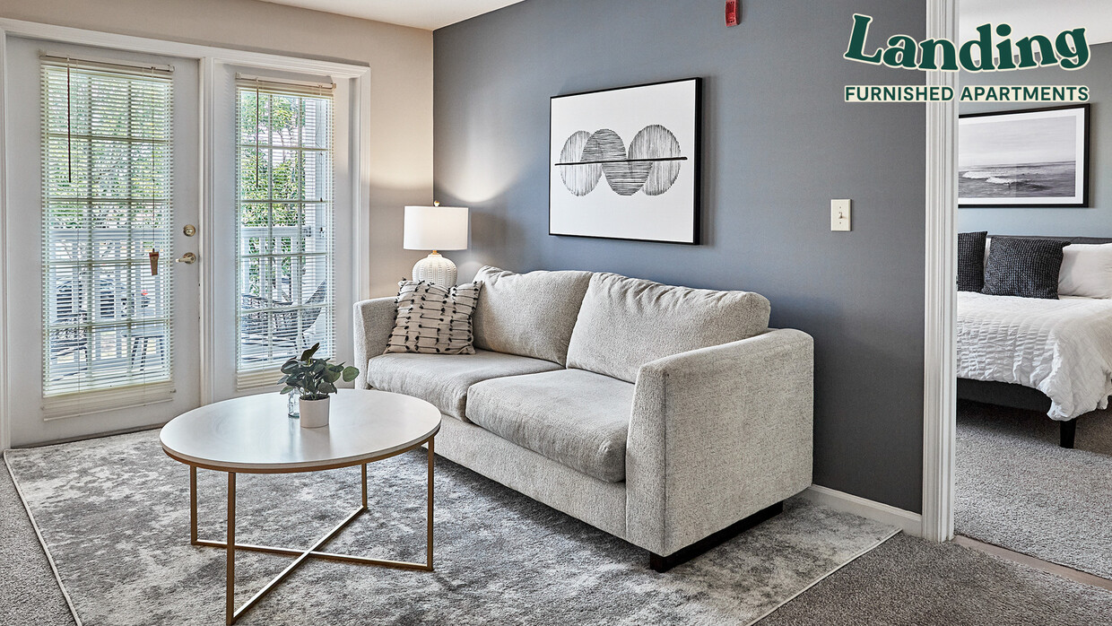 Foto principal - 1 Rocky Ridge Blvd