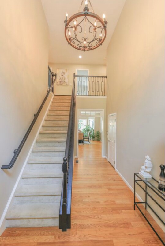 Building Photo - 2 Blackstone Ct