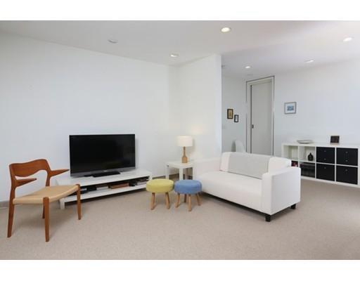 Building Photo - 275 N Beacon St