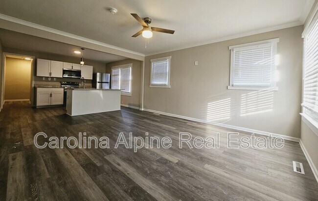 Foto del edificio - 248 Linden Ave SW