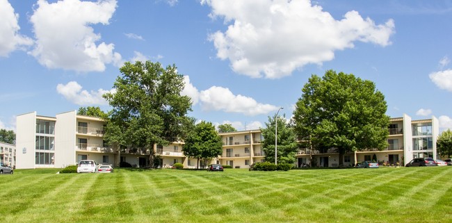 Foto del edificio - Crestwood Village North