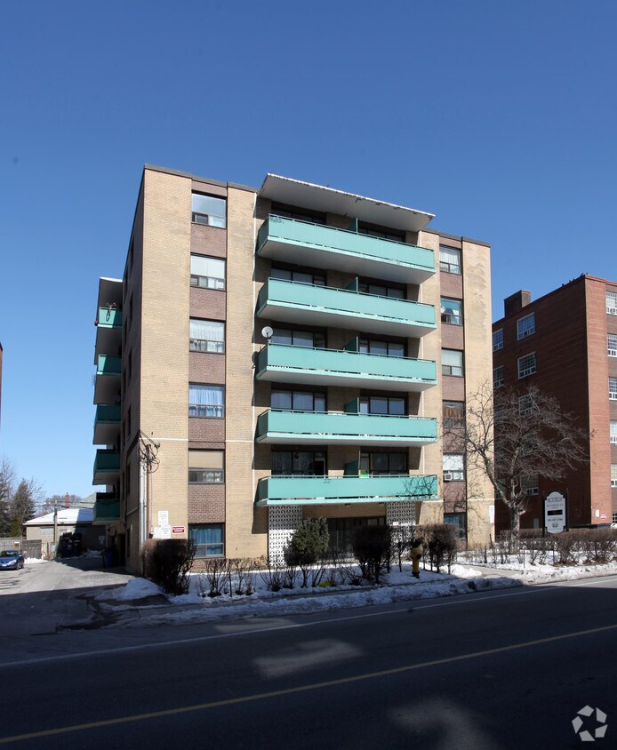 Building Photo - 246 Cosburn Ave