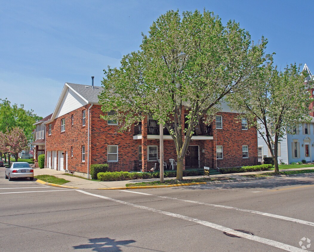 Primary Photo - 5 N Chillicothe St