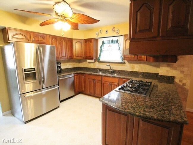 Building Photo - 5 br, 205 bath House - 4950 Lemay Ferry Rd