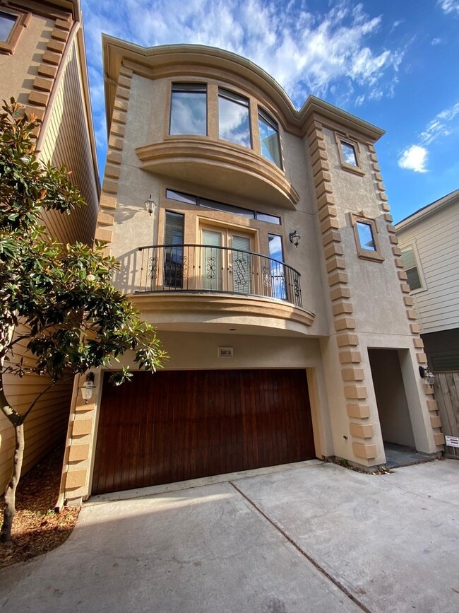Building Photo - 1607 Bass St