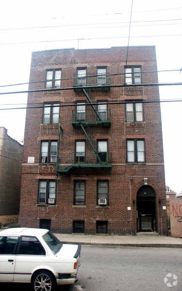 Front of Building - 730 E 221st St