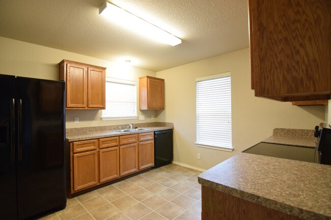 Building Photo - 3804 Ida Dr