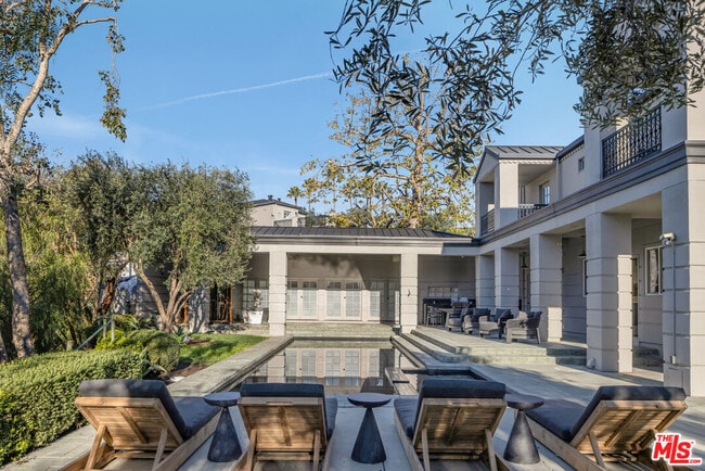 Building Photo - 28600 Pacific Coast Hwy