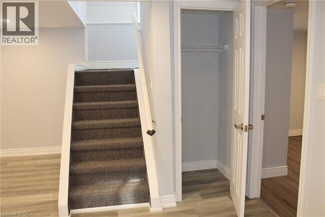 Photo du bâtiment - 191 E 25th St