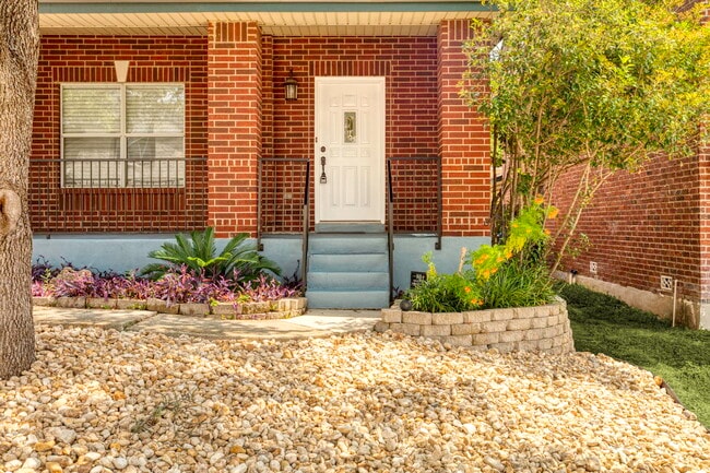 Building Photo - 22046 Pelican Edge