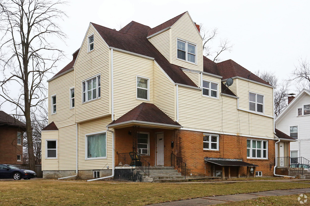 Building Photo - 3102 Cottage Grove Ave
