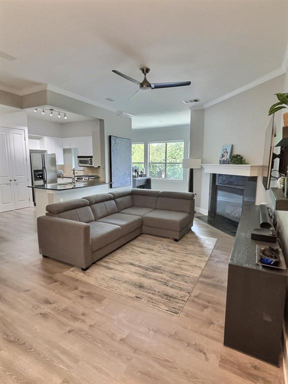 Foto principal - 2216 Thornton Rd