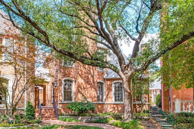 Foto del edificio - 7861 Caruth Ct